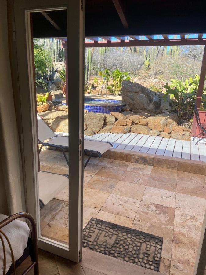 Cozy Studio With Private Spa オラニエスタッド エクステリア 写真