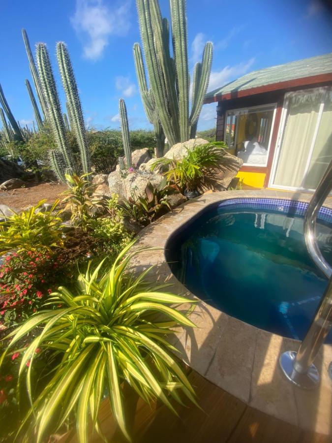 Cozy Studio With Private Spa オラニエスタッド エクステリア 写真