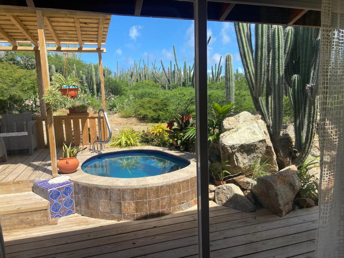 Cozy Studio With Private Spa オラニエスタッド エクステリア 写真